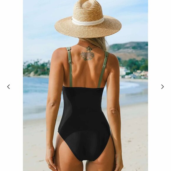 NWT Cupshe Alegria Colorblock V-Neck One-Piece Swimsuit Size Small‎ - Picture 3 of 5